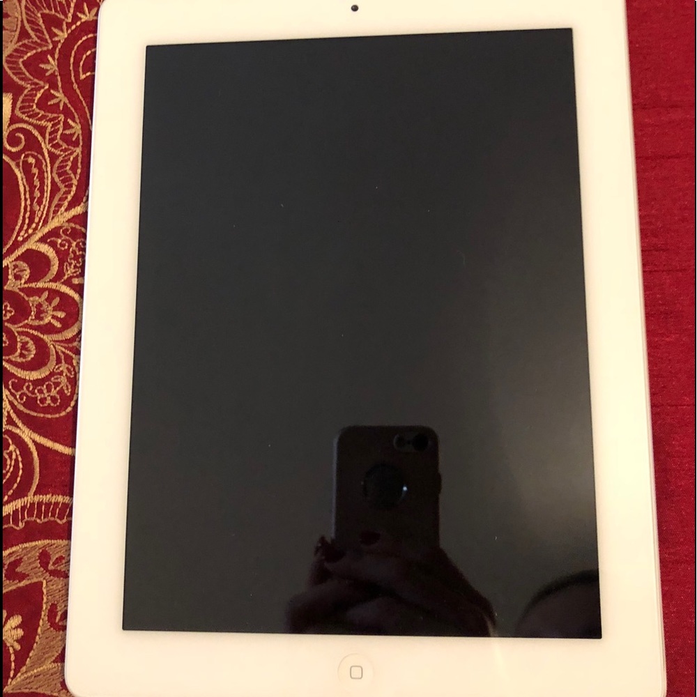 Ipad 2nd Generation. Great Condition! - image 1
